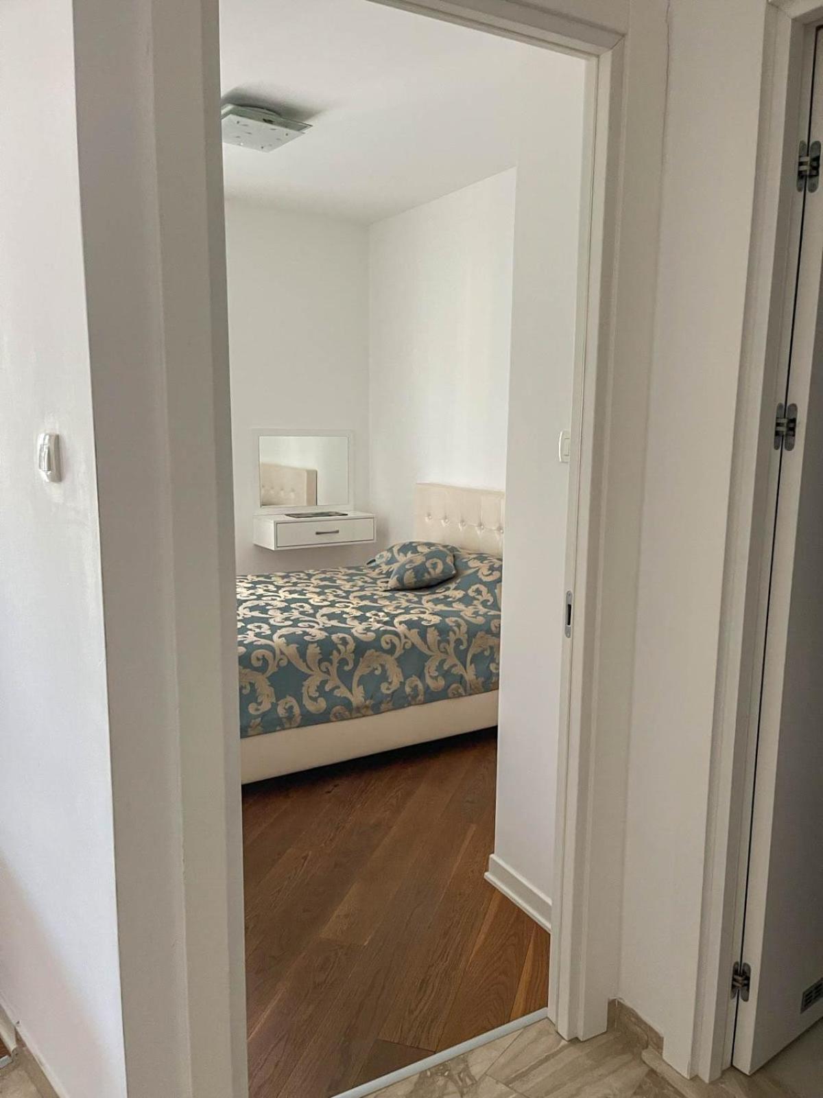 Apartman Anna Tre Canne Будва Екстер'єр фото
